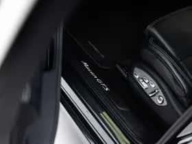Porsche Macan (2022) thumbnail 18