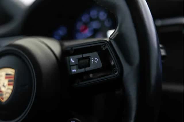 Porsche Macan (2022) thumbnail 33