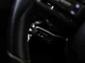 Porsche Macan (2022) thumbnail 35