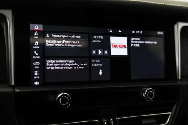 Porsche Macan (2022) thumbnail 37