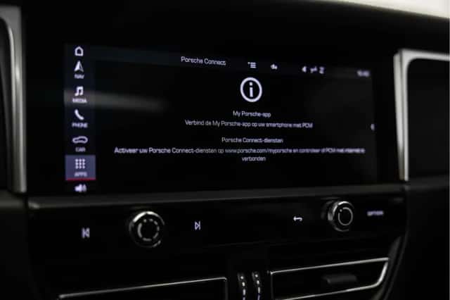 Porsche Macan (2022) thumbnail 41
