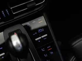 Porsche Macan (2022) thumbnail 49