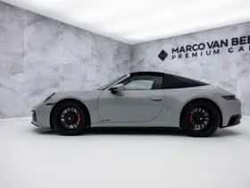 Porsche 911 (2022) thumbnail 12