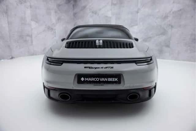 Porsche 911 (2022) thumbnail 14