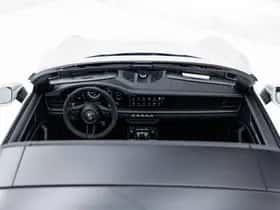 Porsche 911 (2022) thumbnail 21