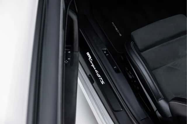 Porsche 911 (2022) thumbnail 25