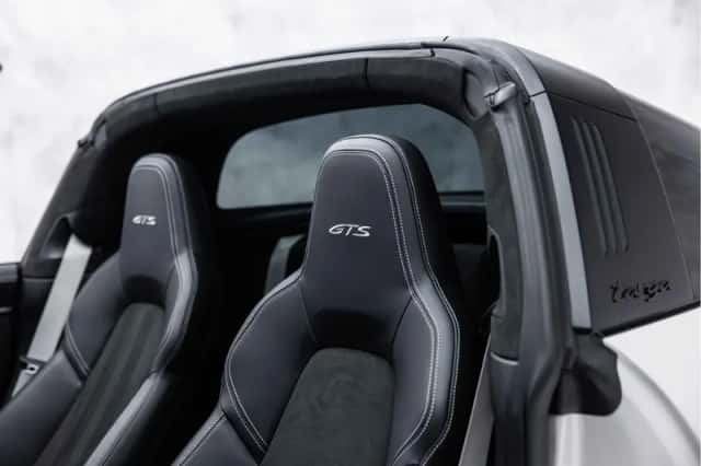 Porsche 911 (2022) thumbnail 27