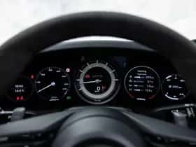 Porsche 911 (2022) thumbnail 32