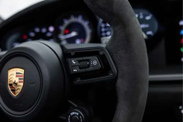 Porsche 911 (2022) thumbnail 36