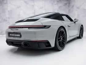 Porsche 911 (2022) thumbnail 5