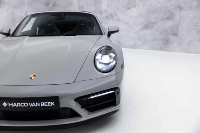 Porsche 911 (2022) thumbnail 60