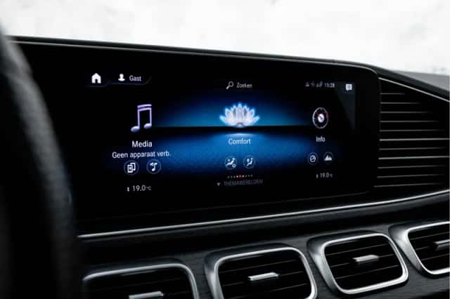 Mercedes-Benz GLE (2020) thumbnail 42