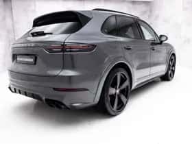 Porsche Cayenne (2019) thumbnail 2