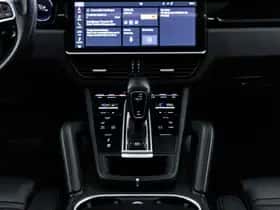 Porsche Cayenne (2019) thumbnail 19