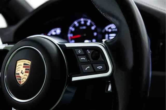 Porsche Cayenne (2019) thumbnail 31