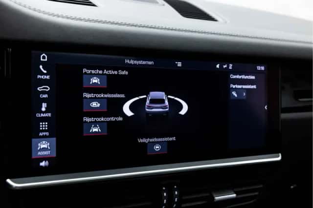 Porsche Cayenne (2019) thumbnail 39