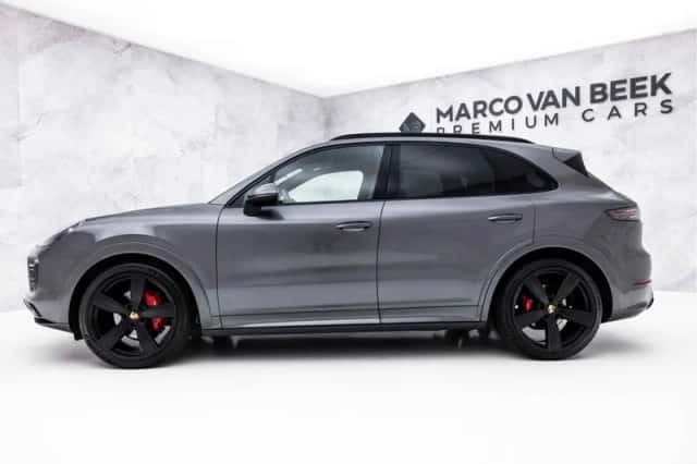 Porsche Cayenne (2019) thumbnail 5