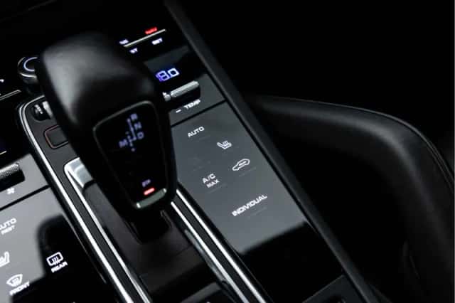 Porsche Cayenne (2019) thumbnail 43