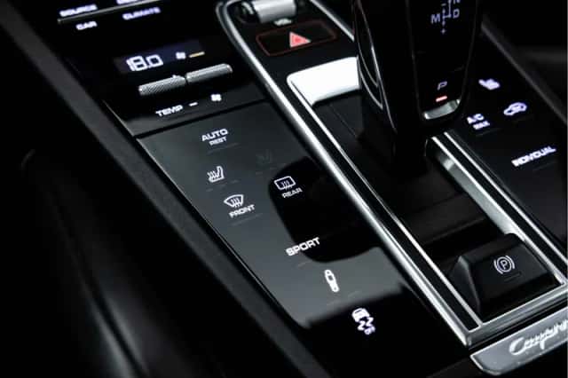 Porsche Cayenne (2019) thumbnail 44