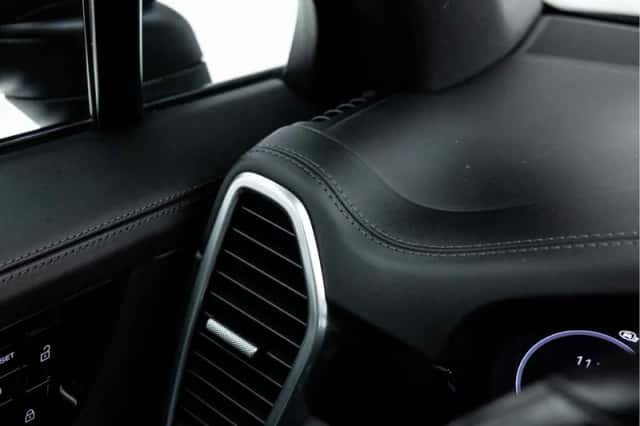 Porsche Cayenne (2019) thumbnail 47
