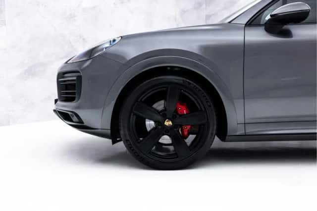 Porsche Cayenne (2019) thumbnail 9