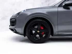 Porsche Cayenne (2019) thumbnail 9