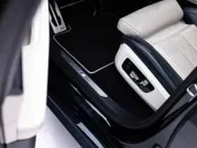 BMW X7 (2019) thumbnail 32