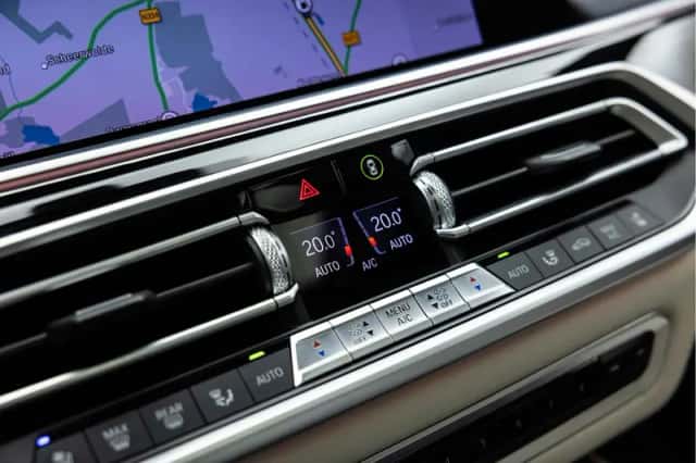 BMW X7 (2019) thumbnail 59