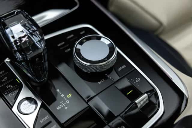 BMW X7 (2019) thumbnail 61
