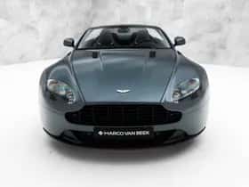 Aston Martin V8 Vantage (2015) thumbnail 11