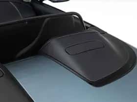 Aston Martin V8 Vantage (2015) thumbnail 23