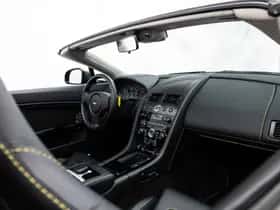 Aston Martin V8 Vantage (2015) thumbnail 31