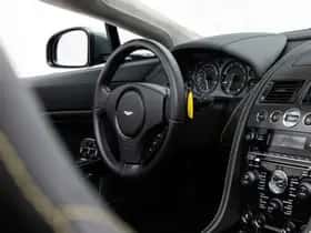 Aston Martin V8 Vantage (2015) thumbnail 32