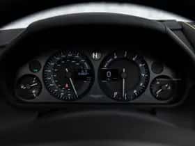 Aston Martin V8 Vantage (2015) thumbnail 47
