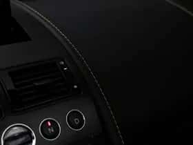 Aston Martin V8 Vantage (2015) thumbnail 52