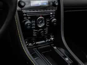 Aston Martin V8 Vantage (2015) thumbnail 69