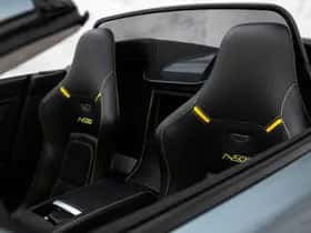 Aston Martin V8 Vantage (2015) thumbnail 72