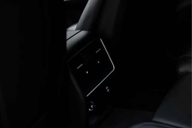 Porsche Cayenne (2023) thumbnail 17