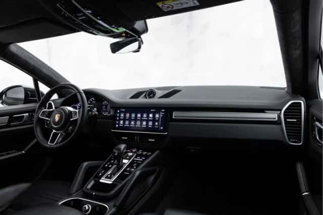 Porsche Cayenne (2023) thumbnail 21