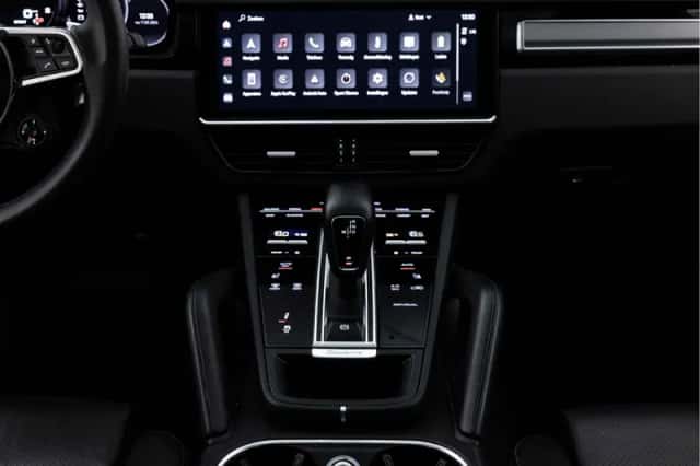 Porsche Cayenne (2023) thumbnail 22