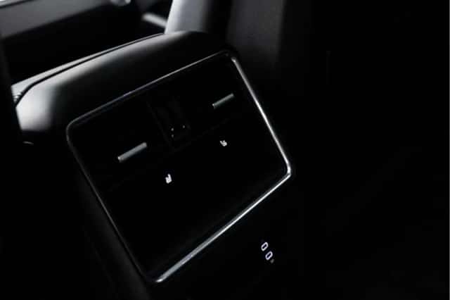 Porsche Cayenne (2023) thumbnail 24