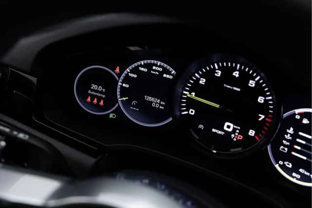 Porsche Cayenne (2023) thumbnail 29