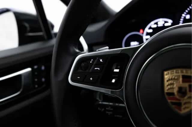 Porsche Cayenne (2023) thumbnail 30