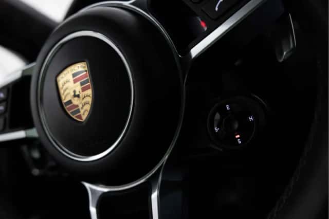 Porsche Cayenne (2023) thumbnail 32