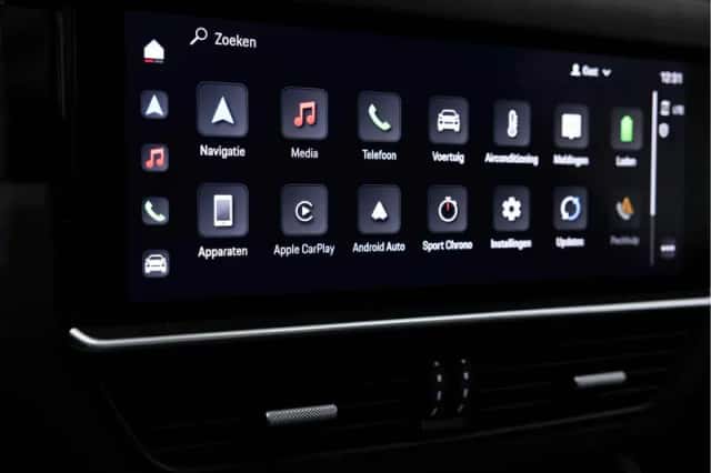 Porsche Cayenne (2023) thumbnail 50