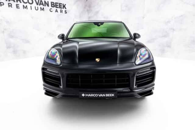 Porsche Cayenne (2023) thumbnail 8