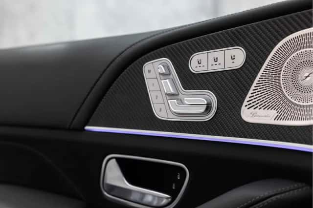 Mercedes-Benz GLE (2024) thumbnail 42