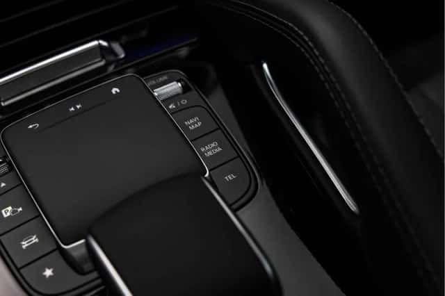 Mercedes-Benz GLE (2024) thumbnail 66