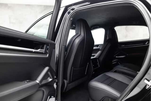 Porsche Cayenne (2024) thumbnail 11