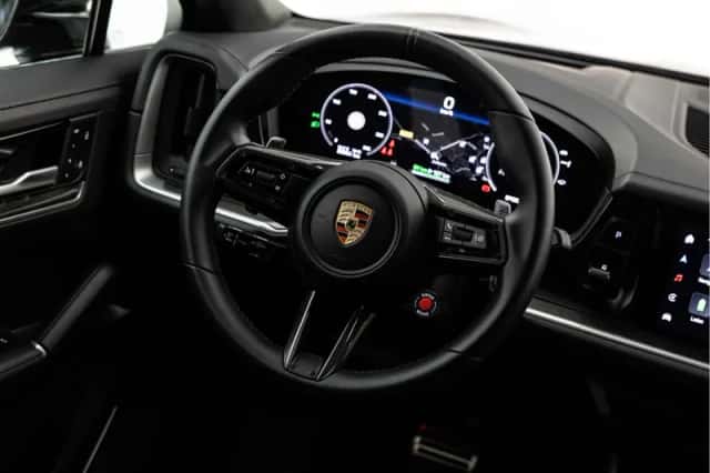 Porsche Cayenne (2024) thumbnail 14